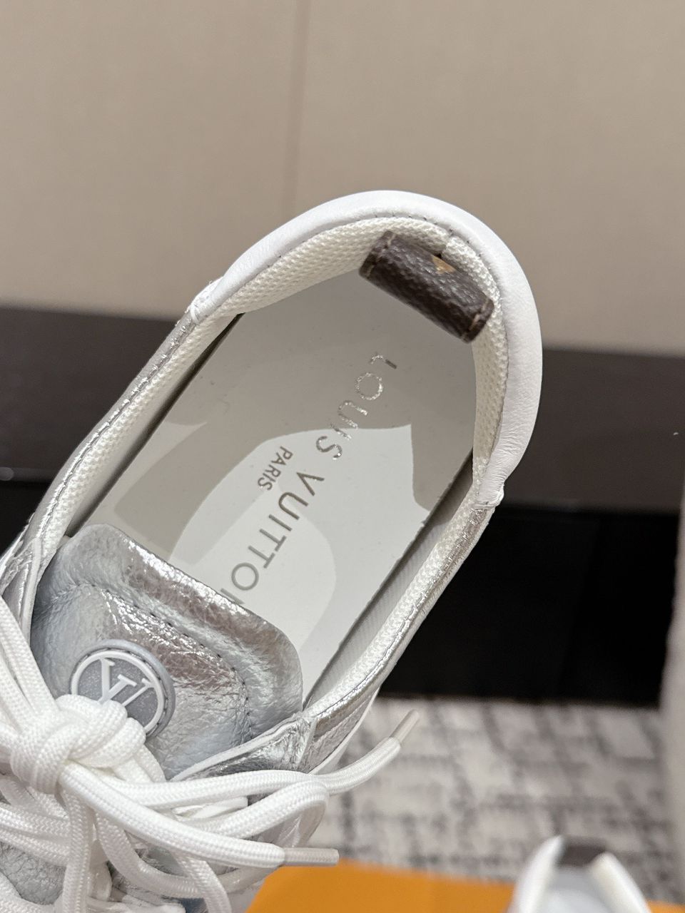 Sneakerina LV