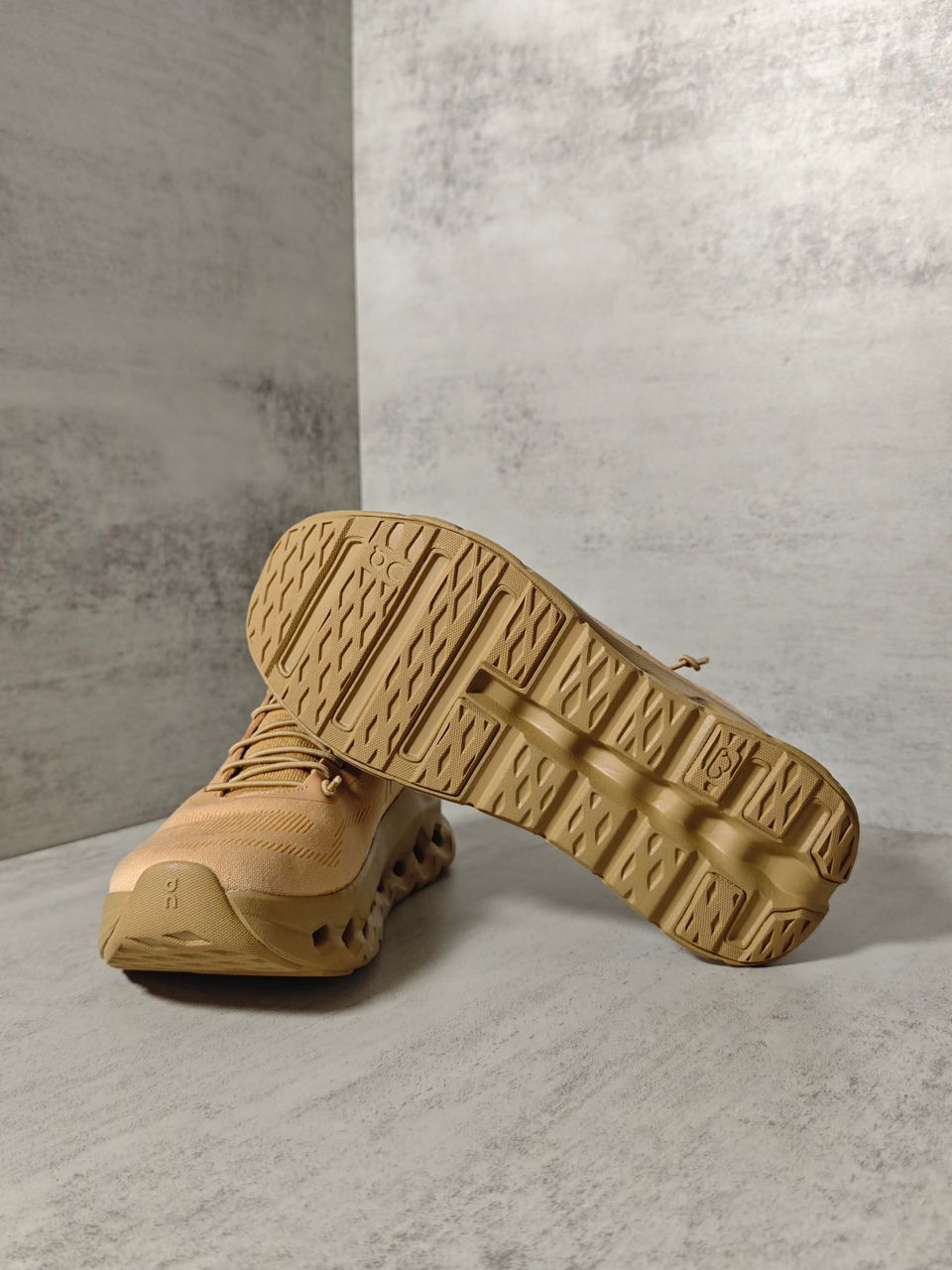 LOEWE x On Cloudtilt Dark Sand