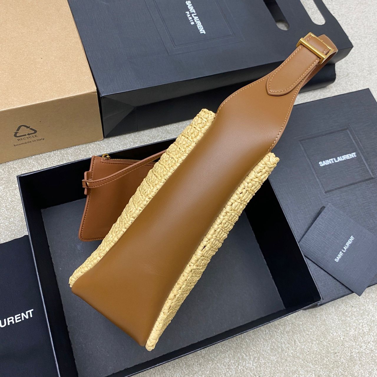 Yves Saint Laurent  Le 5 à 7 Supple Small