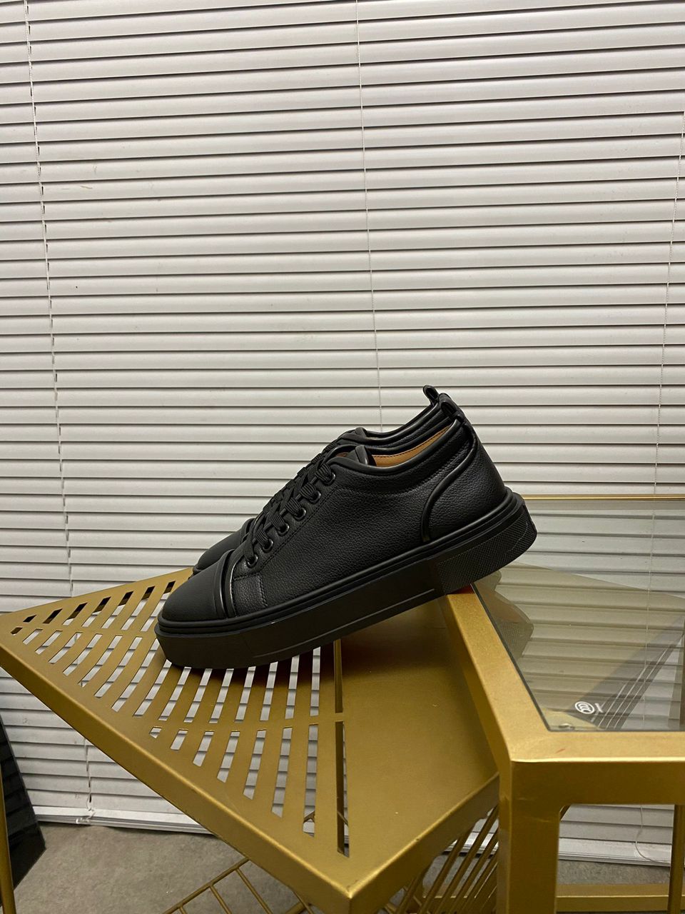 CHRISTIAN LOUBOUTIN  Adolon Junior.