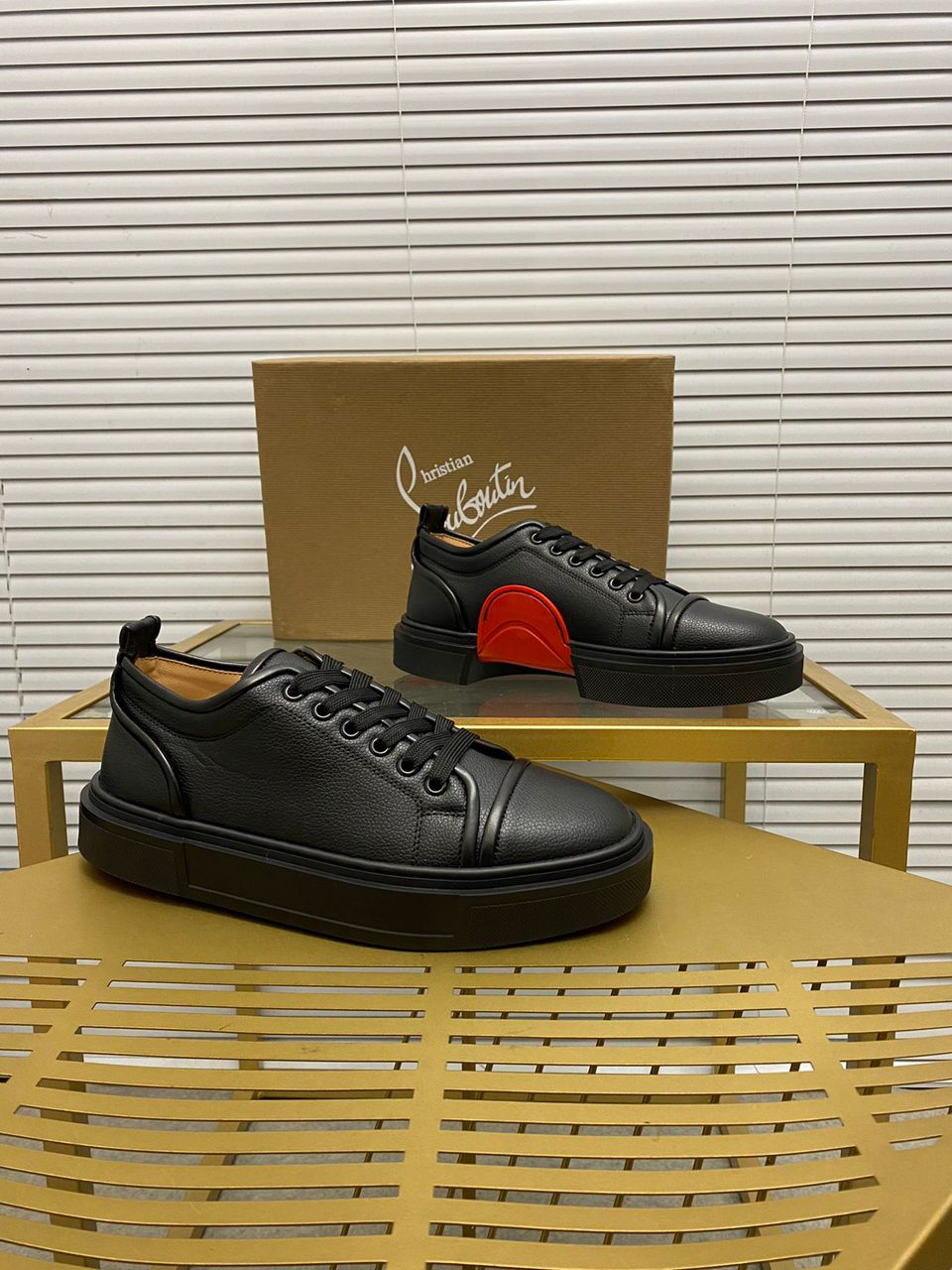 CHRISTIAN LOUBOUTIN  Adolon Junior.