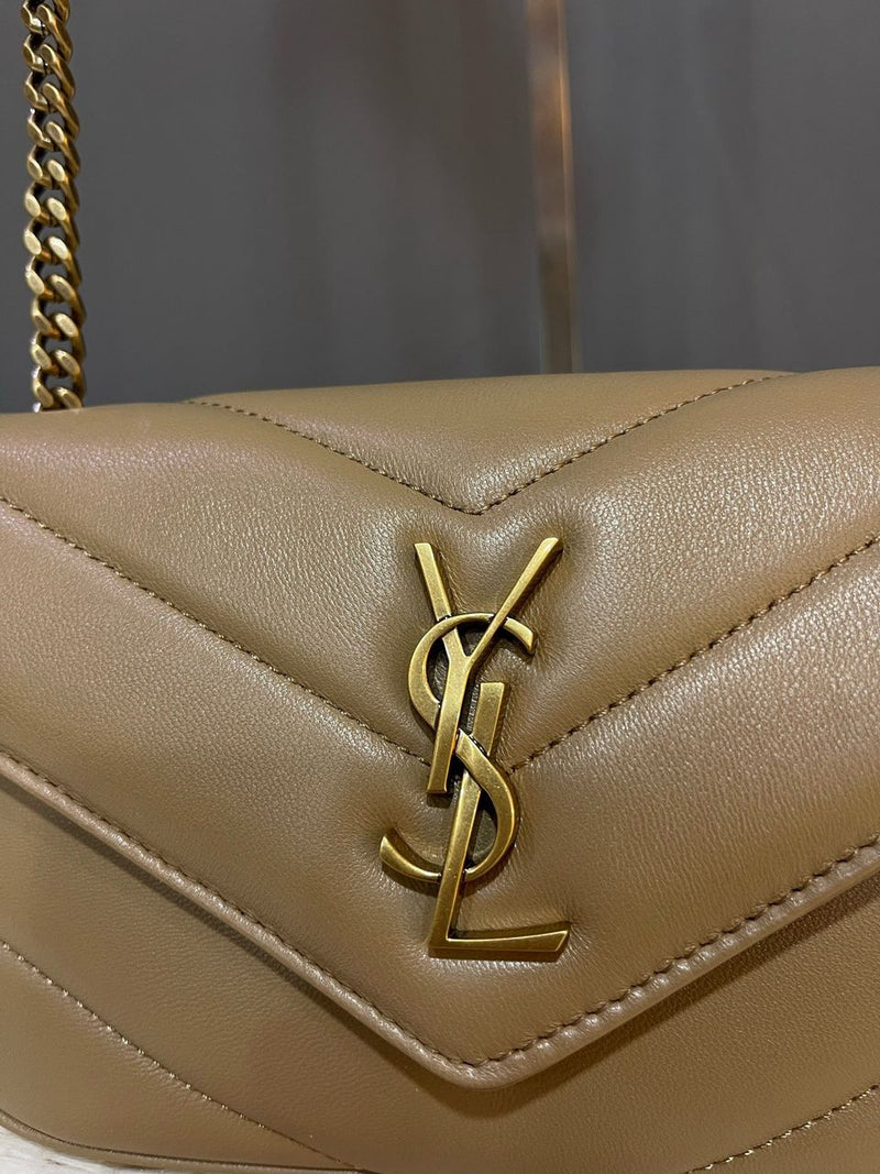 Yves Saint Laurent Bolsa Loulou Mini Bag