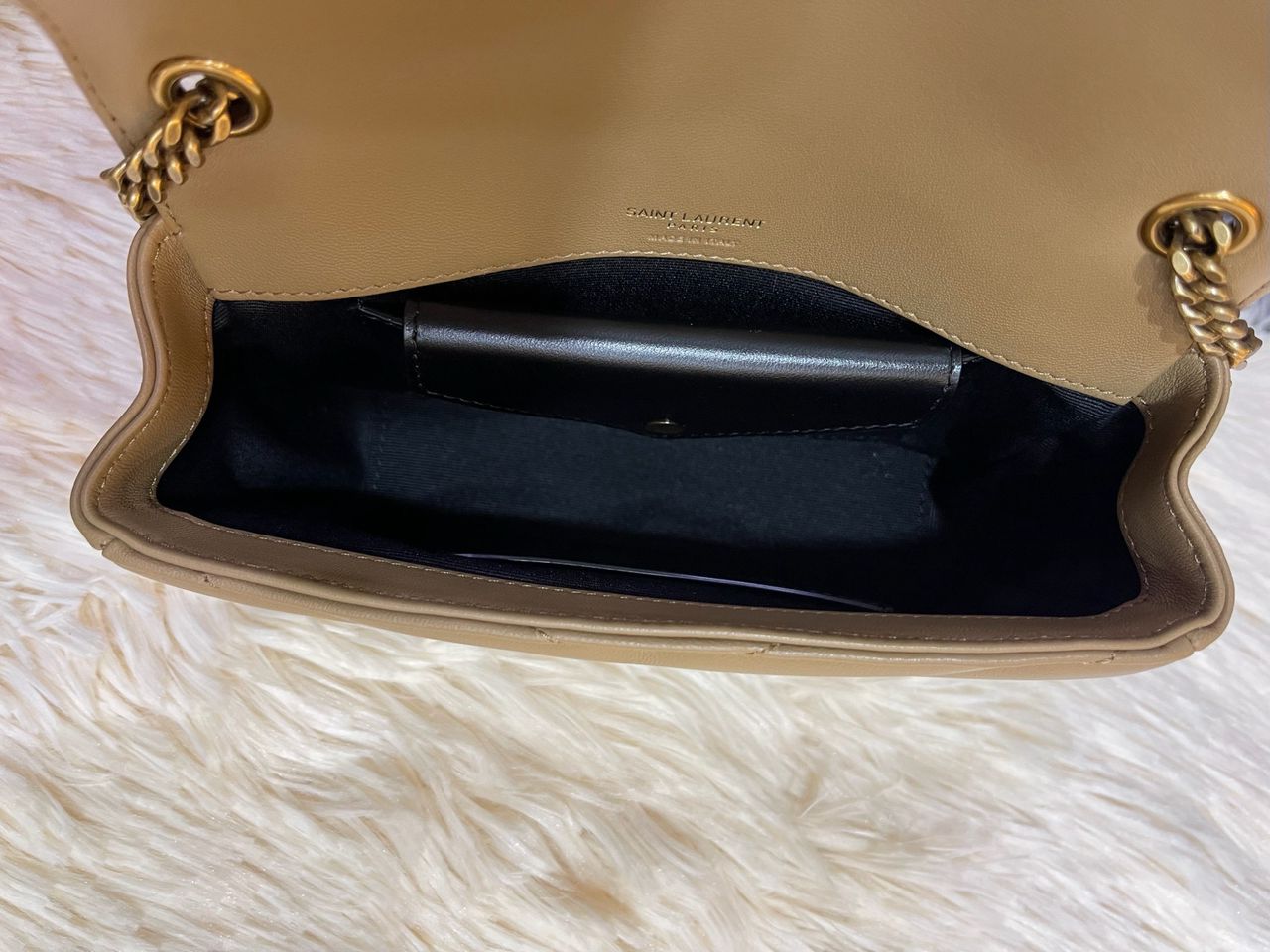 Yves Saint Laurent Bolsa Loulou Mini Bag