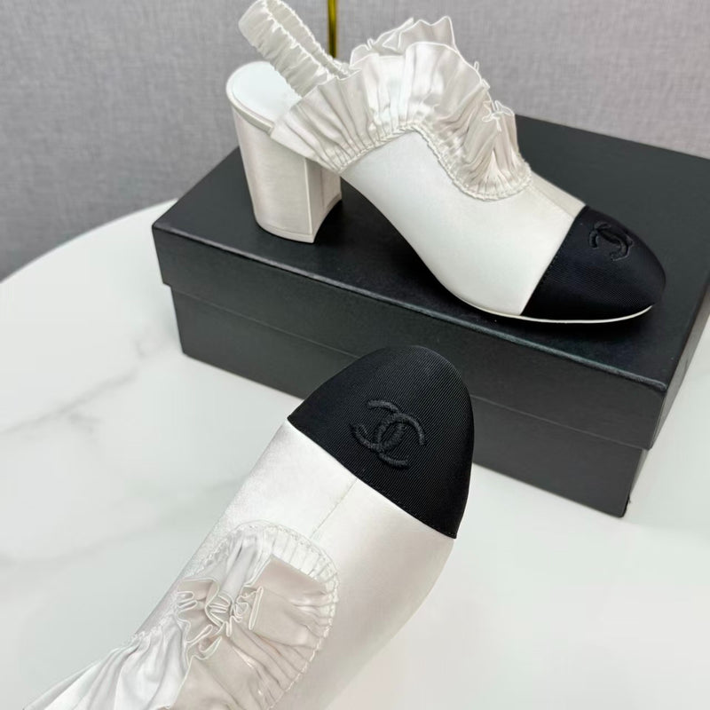 CHANEL Slingback de Cetim de Seda e Gorgorão