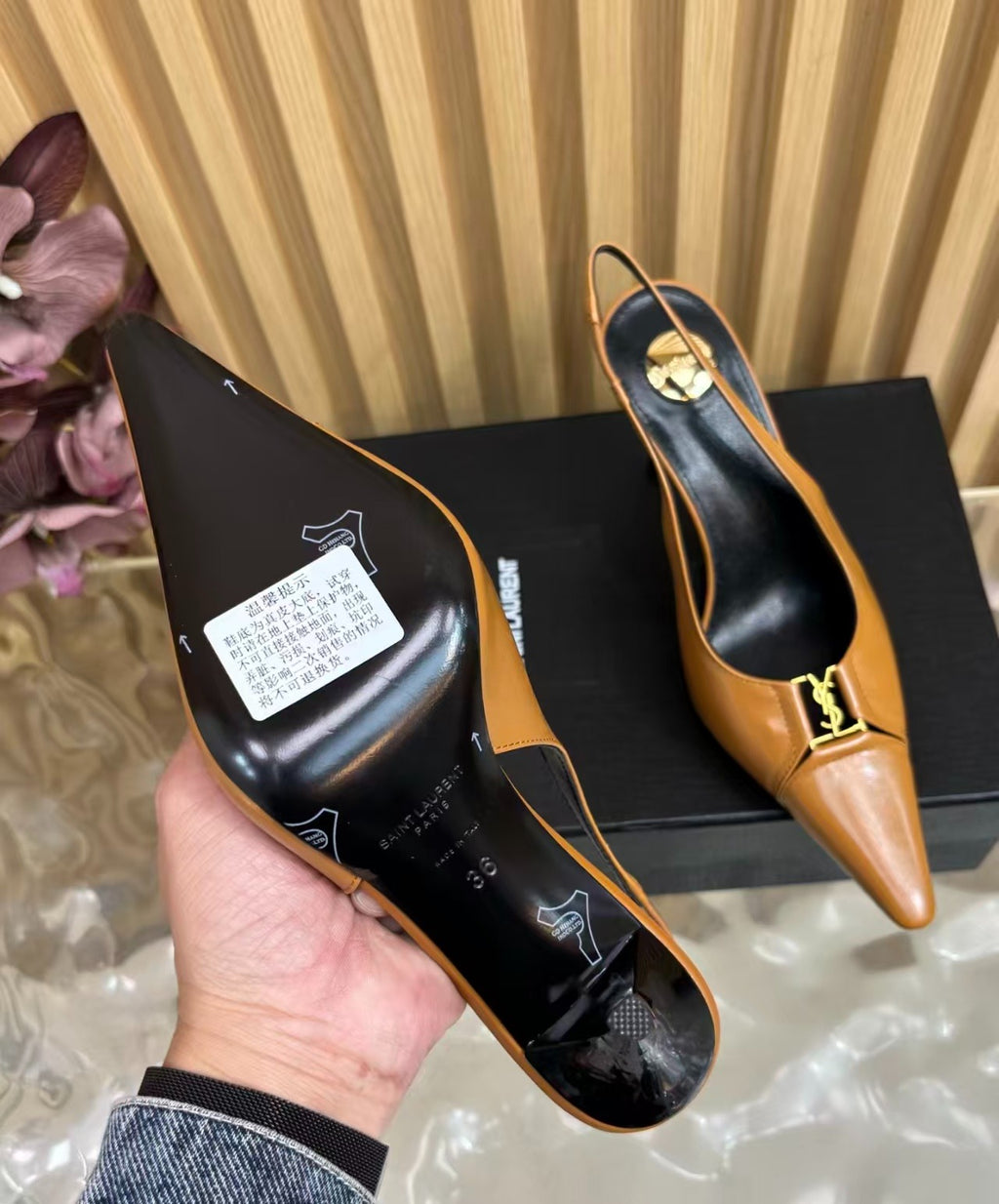 Scarpin Babylone Breteuil Saint Laurent.