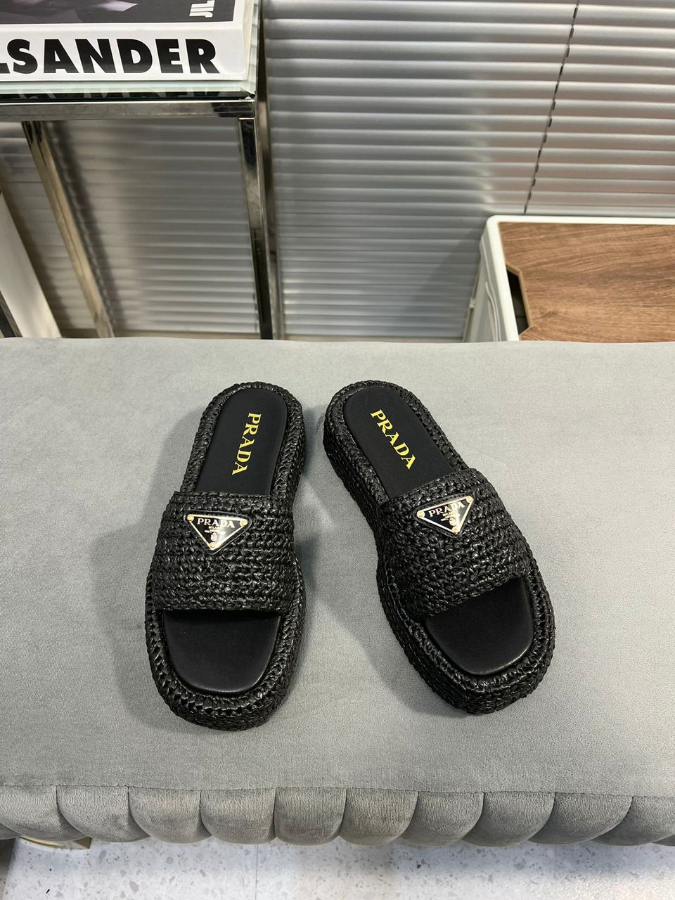Prada Sandália flatform em crochê