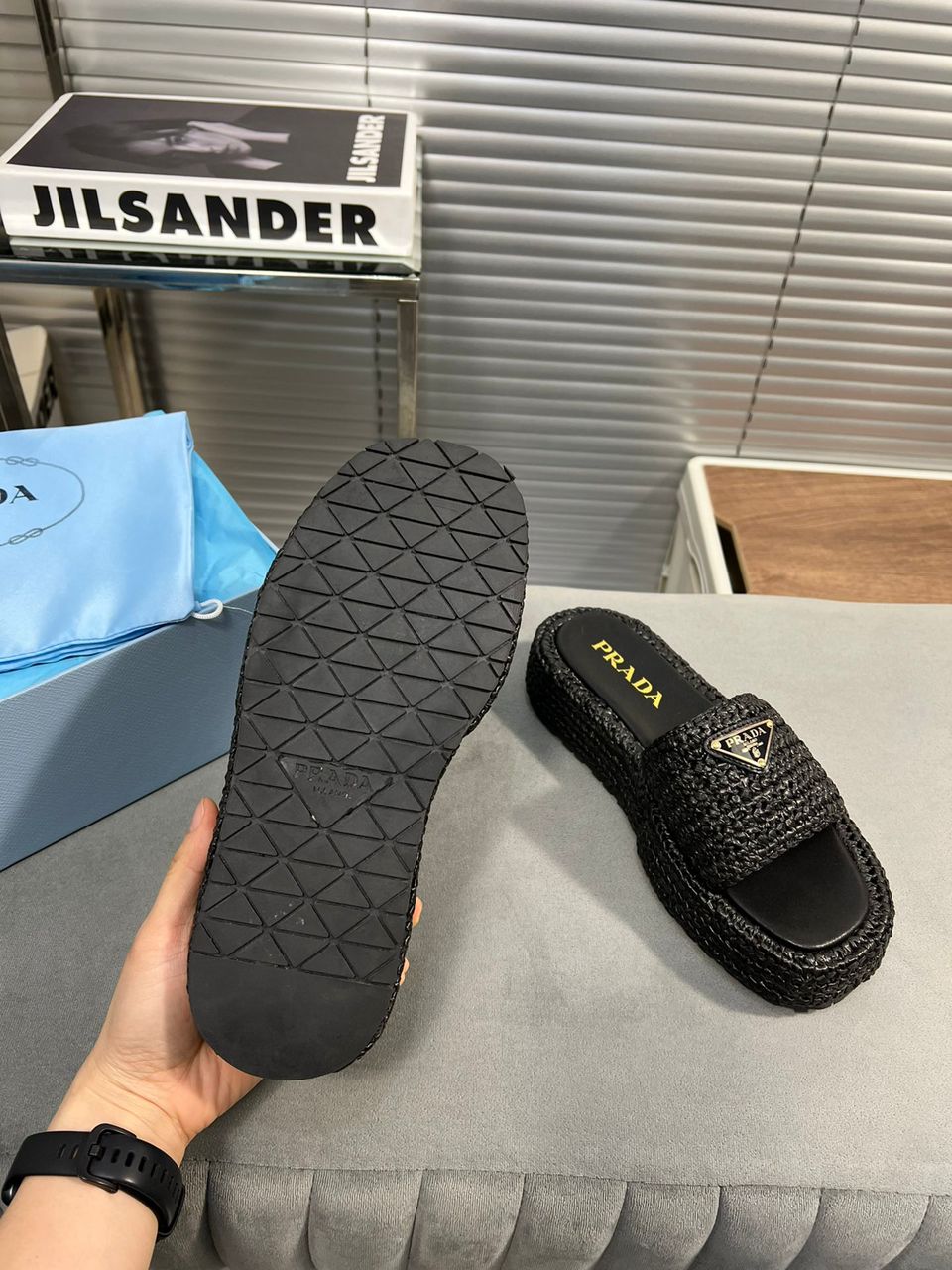 Prada Sandália flatform em crochê