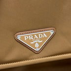 Bolsa Prada Traveller Small Padded Re-Nylon Shoulder Bag