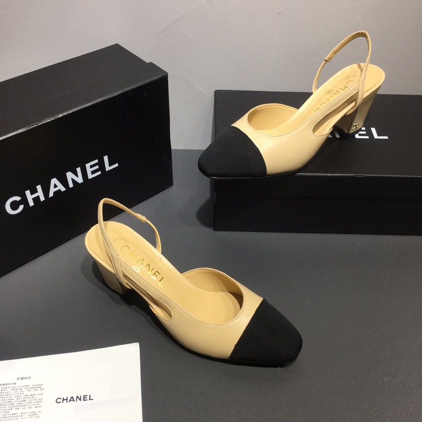 Chanel scarpin slingback com biqueira (cap toe)