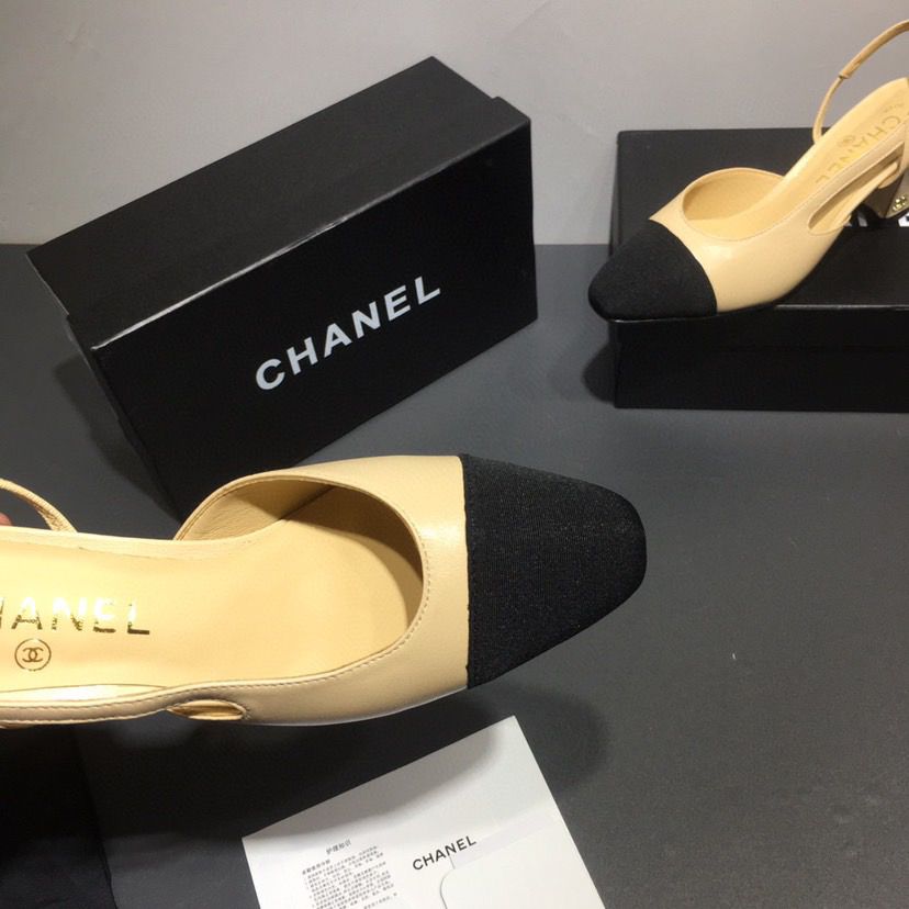 Chanel scarpin slingback com biqueira (cap toe)