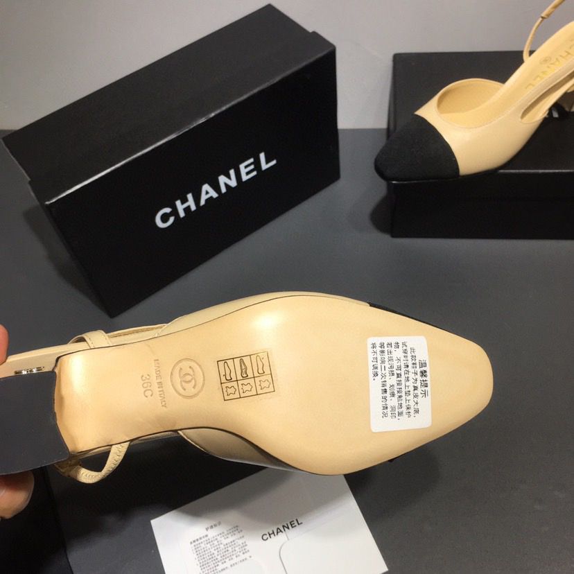 Chanel scarpin slingback com biqueira (cap toe)