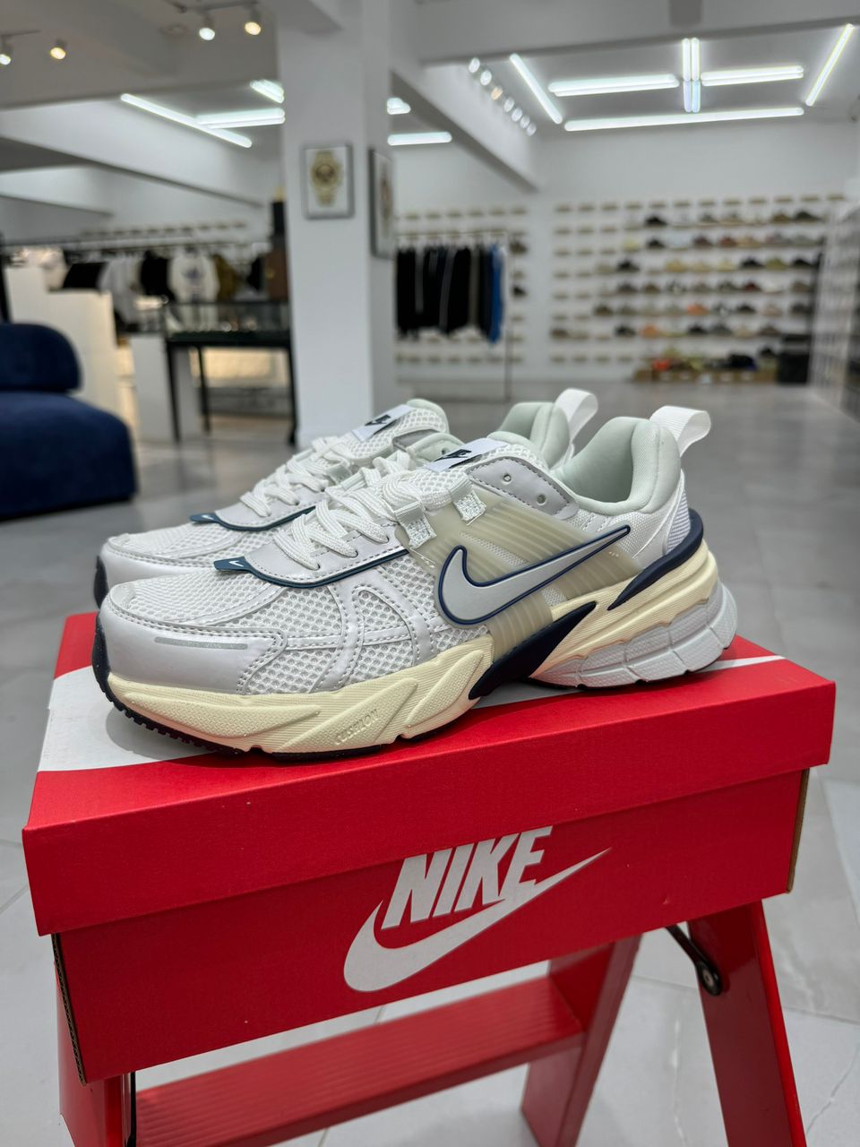 Nike V2K Run