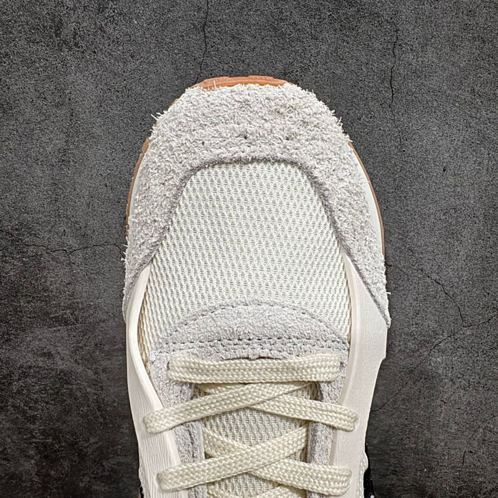 Onitsuka Tiger Moage CO.