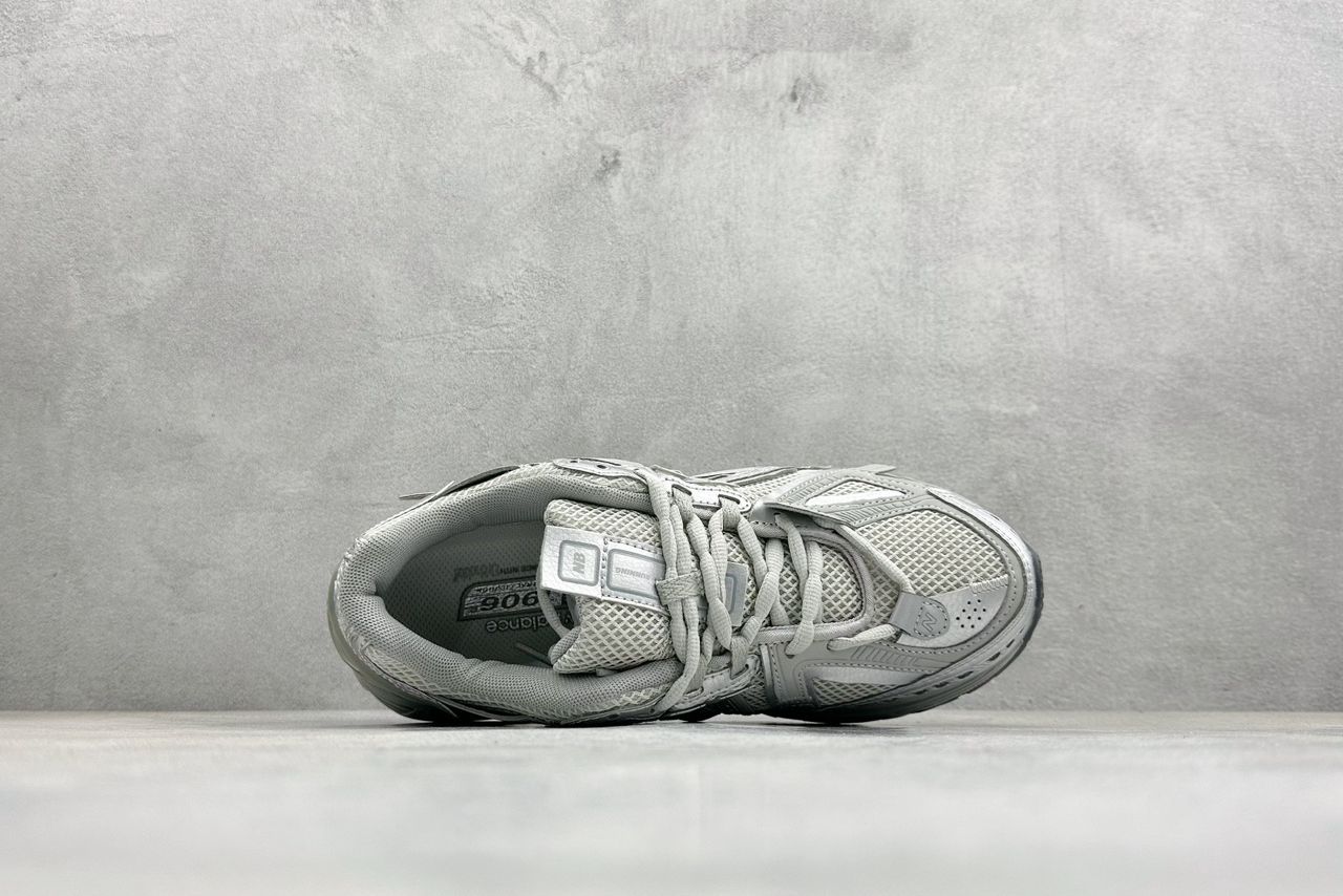New Balance 1906A Concrete Silver Metallic