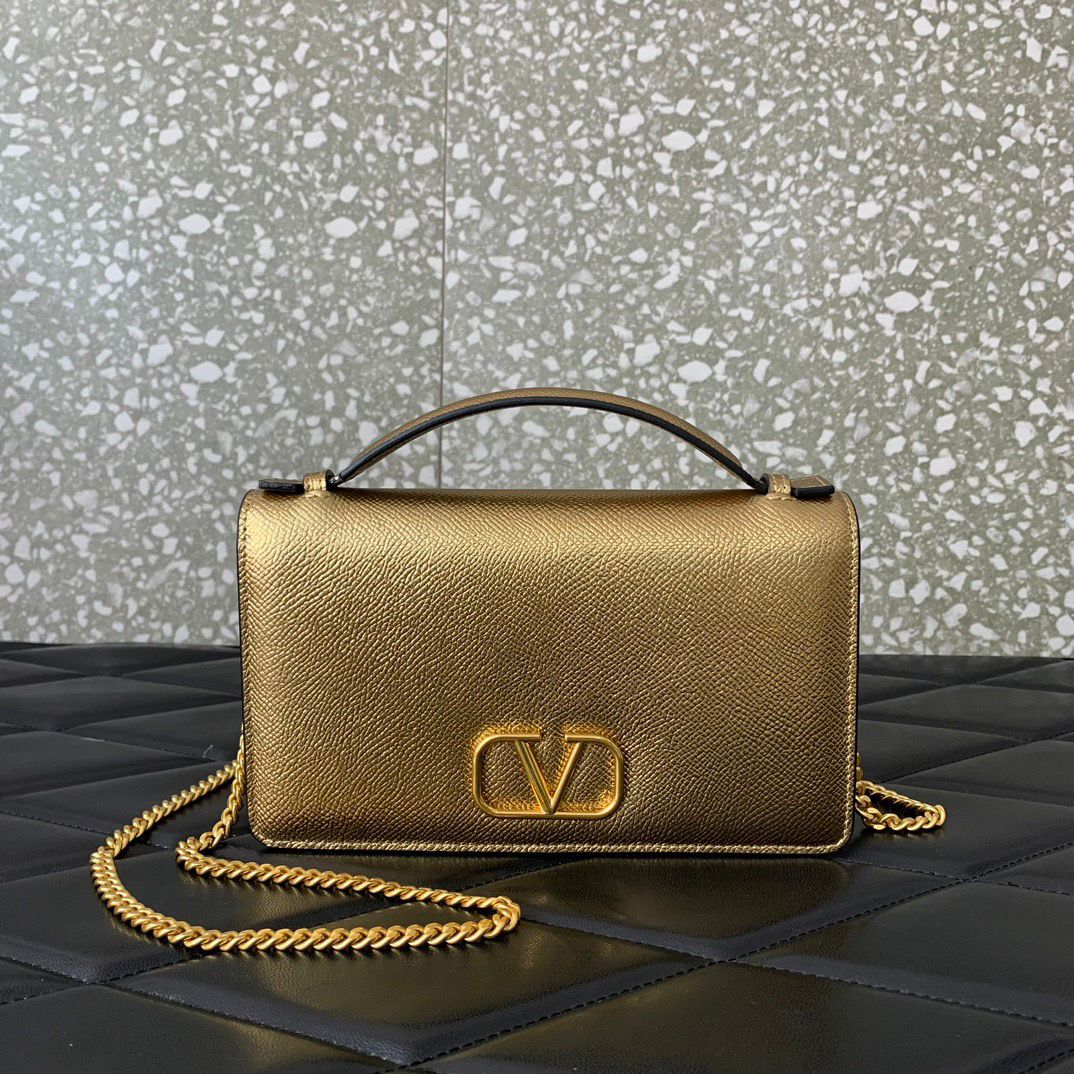 Valentino Garavani VLogo Signature
