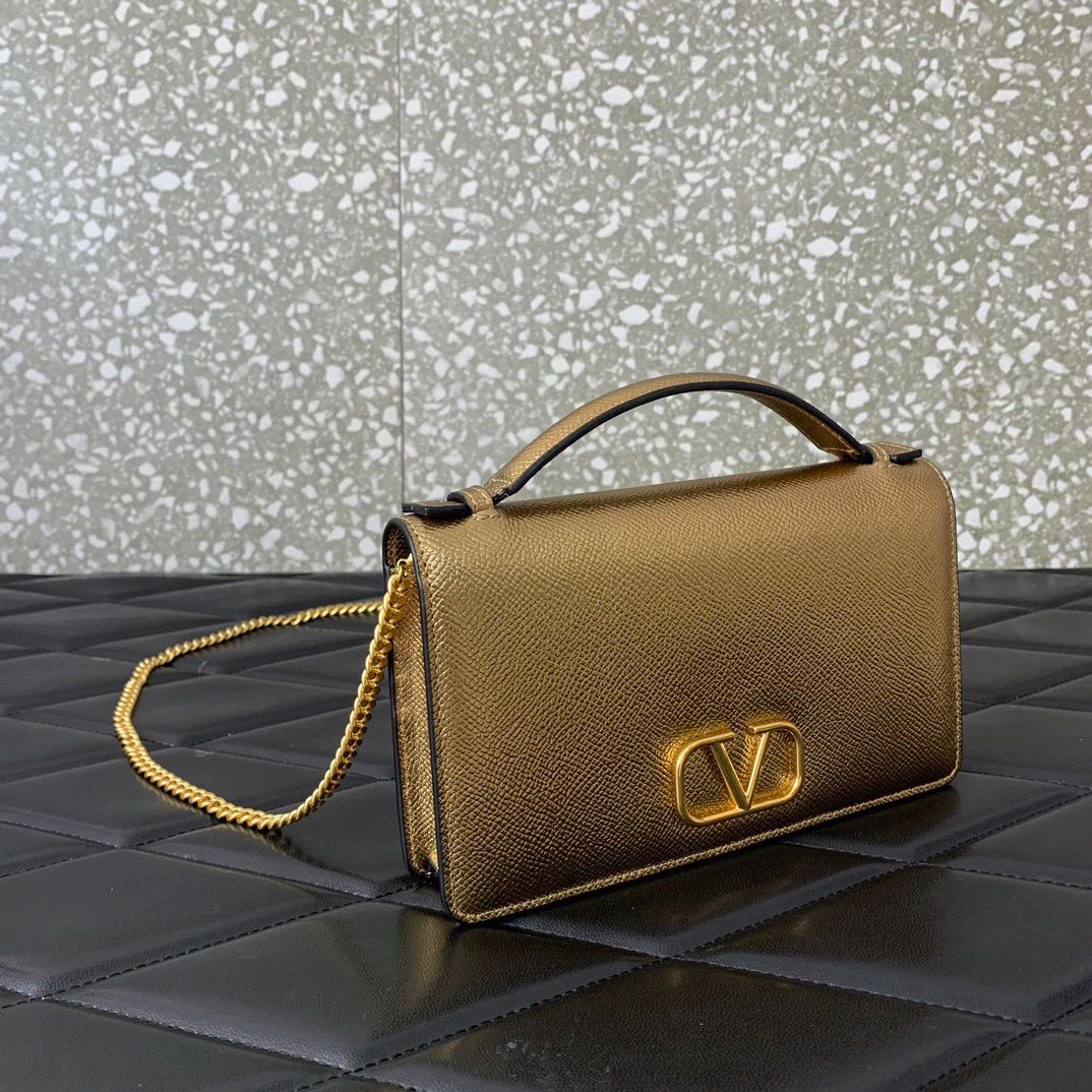 Valentino Garavani VLogo Signature