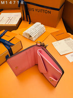 Carteira LV Charms com Bolso Monogram
