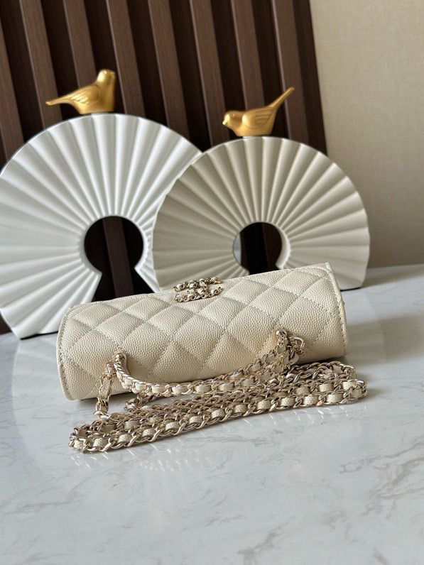 Chanel Top Handle Wallet on Chain off-white