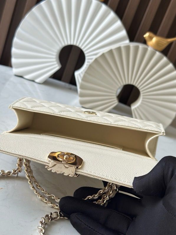 Chanel Top Handle Wallet on Chain off-white