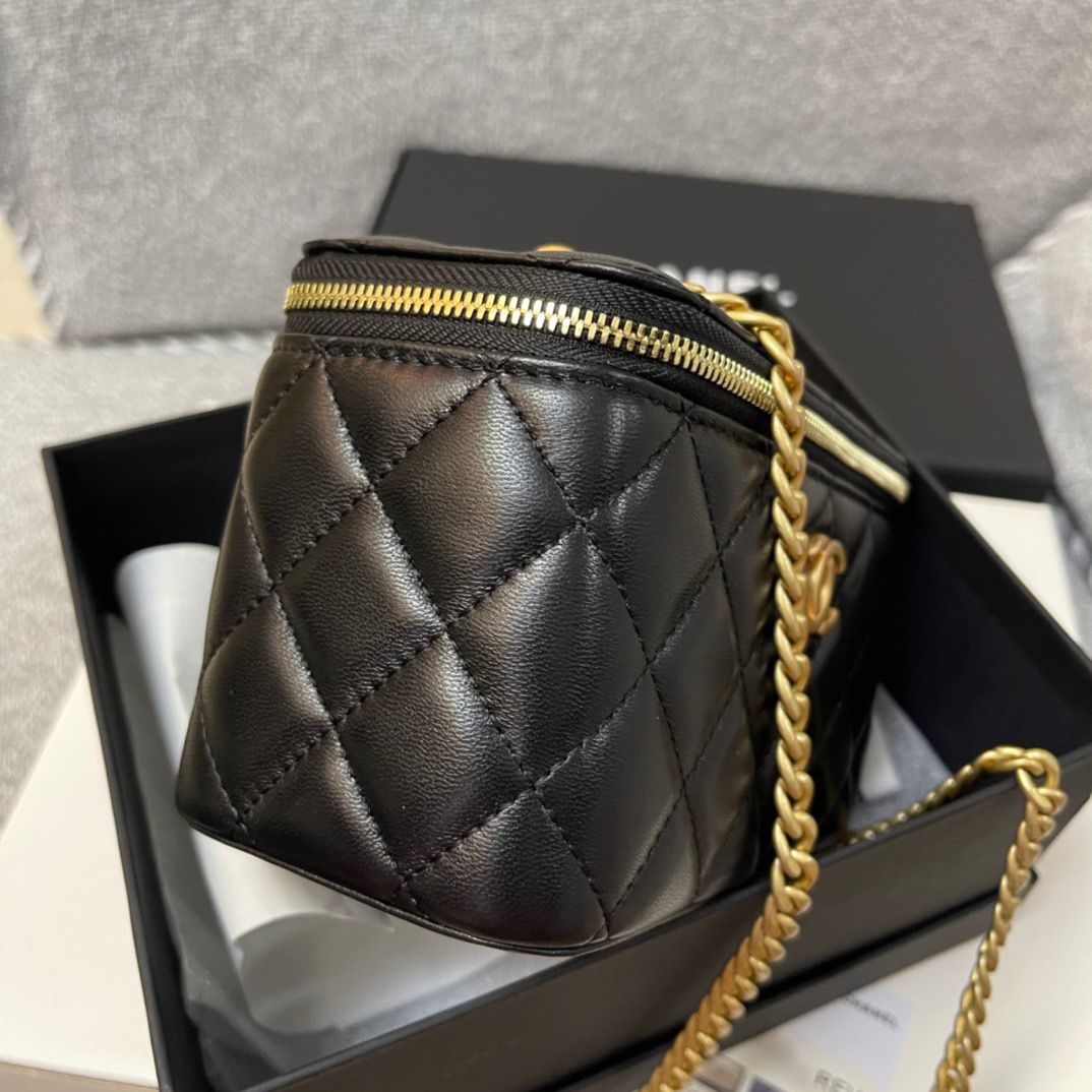 Chanel Top Handle Vanity Case black red
