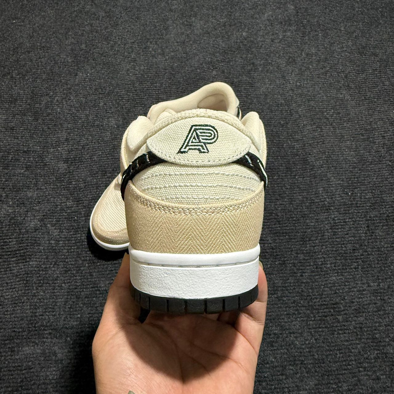 Nike SB Dunk Low x Albino & Preto "Pearl White"