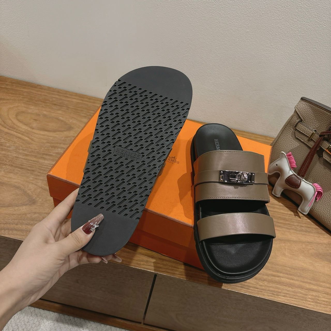 Hermes Milano Brown.