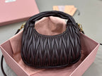 BOLSA Miu Miu Wander Matelasse Nappa Leather Hobo Bag wine purple