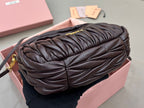 BOLSA Miu Miu Wander Matelasse Nappa Leather Hobo Bag wine purple