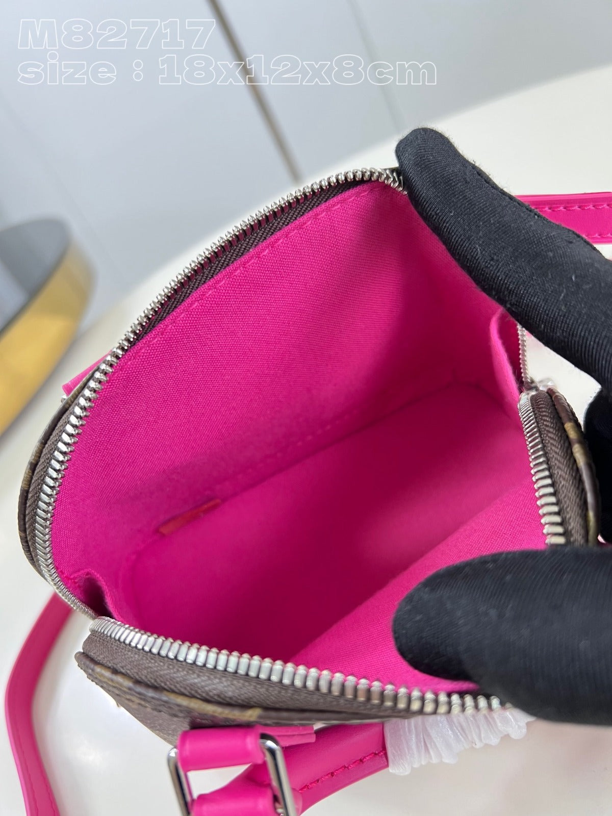 LV Alma Nano em canvas Monogram Pink
