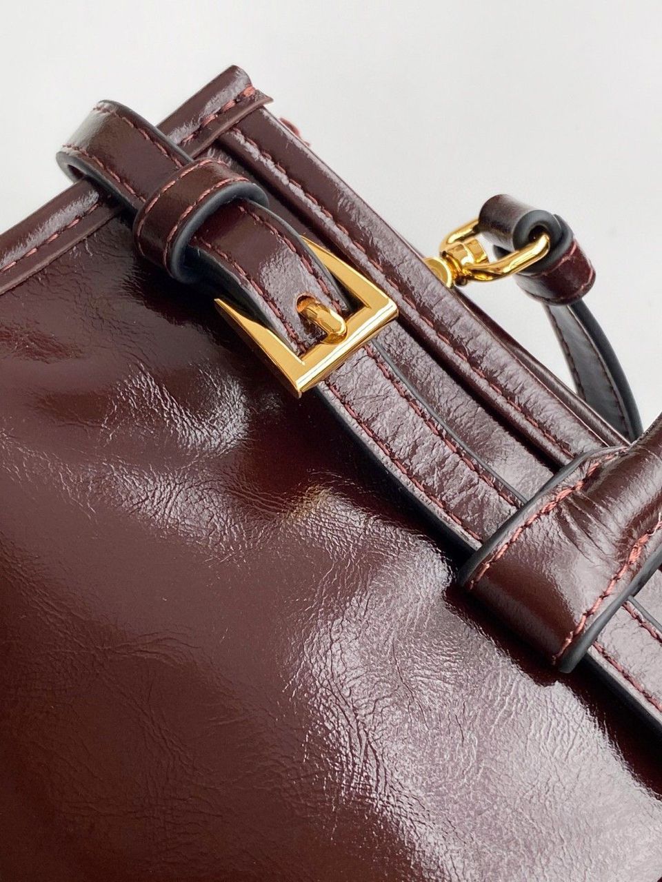 Bolsa Prada Richard Bordô