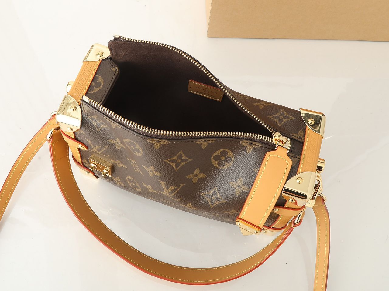 Bolsa Louis Vuitton Side Trunk MM
