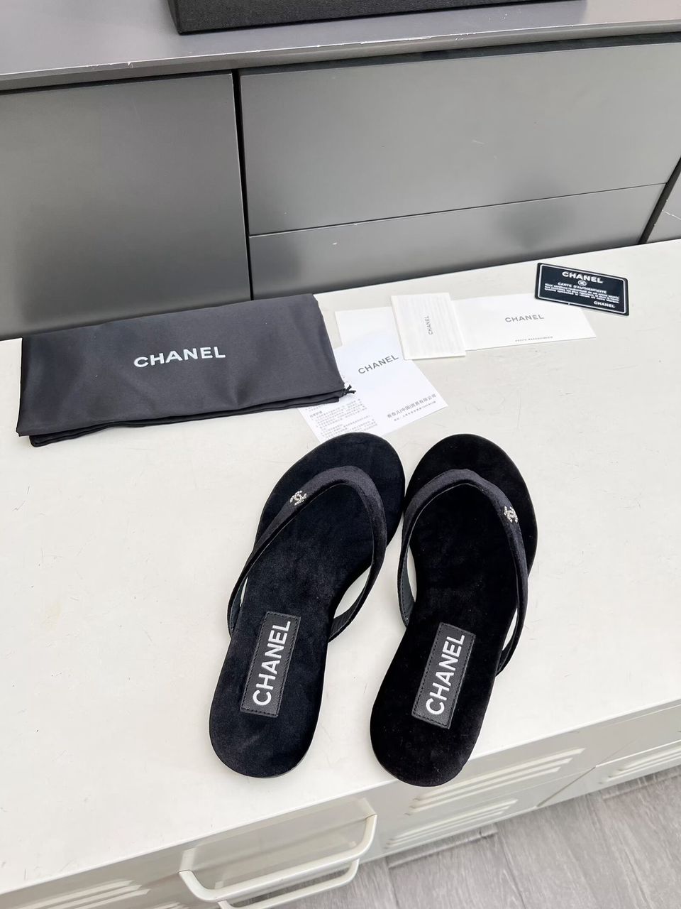 Chanel Chinelo Veludo Preto