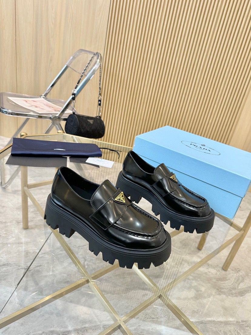 Mocassim Prada Black Gold