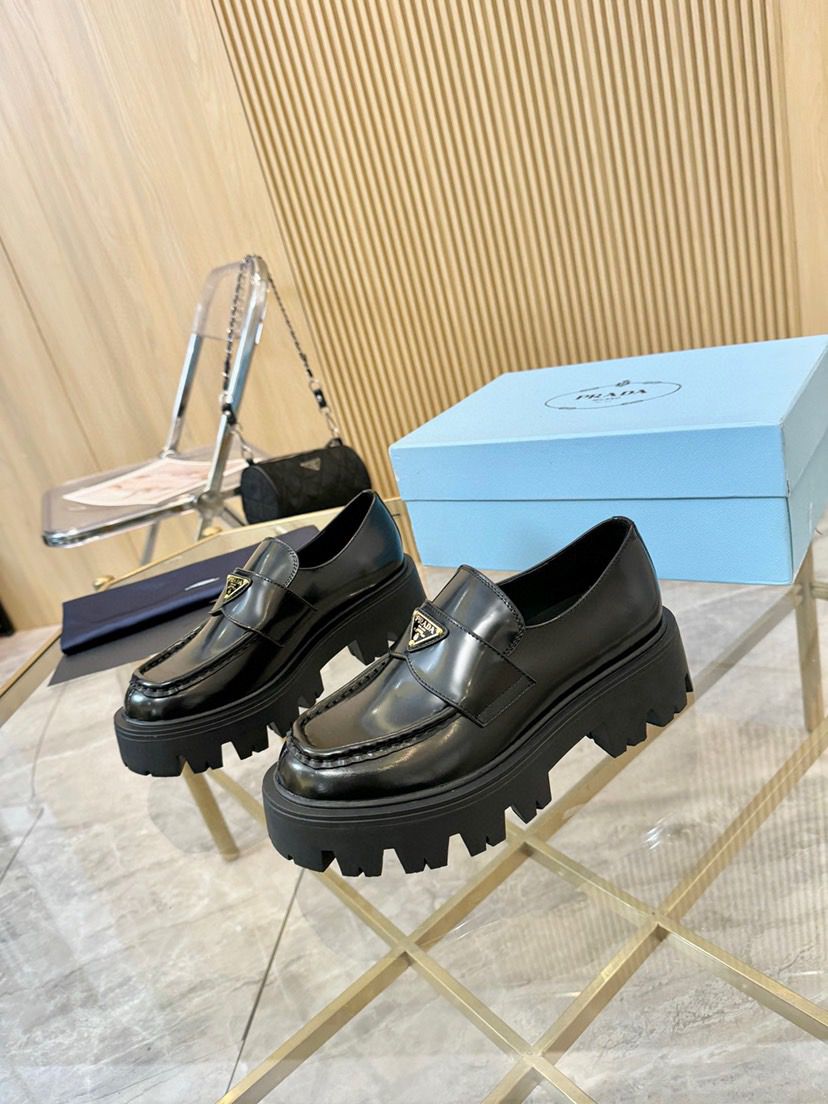 Mocassim Prada Black Gold