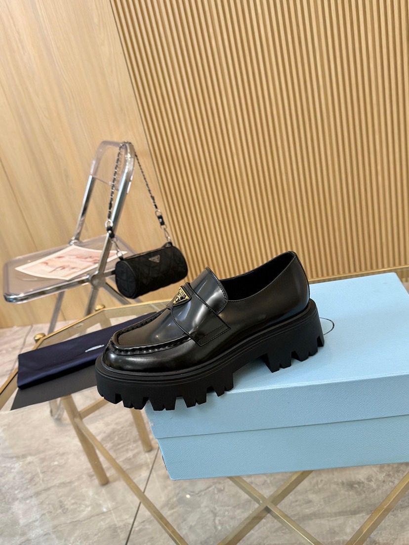 Mocassim Prada Black Gold