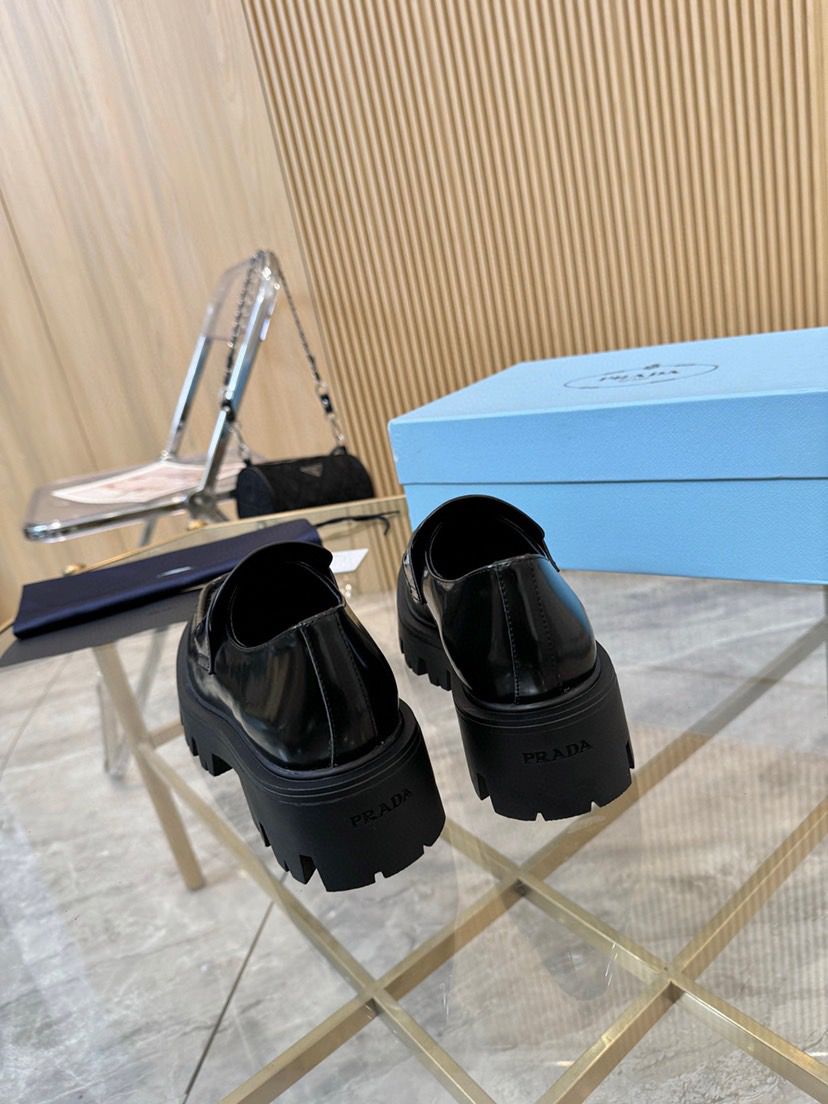 Mocassim Prada Black Gold