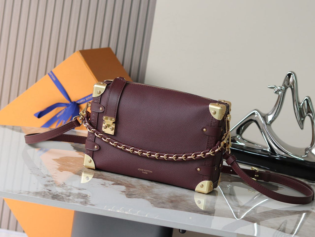 Louis Vuitton Side Trunk Wine .