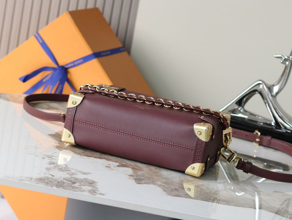 Louis Vuitton Side Trunk Wine .