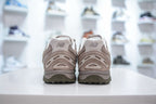 New Balance 204L Mushroom Arid Stone.