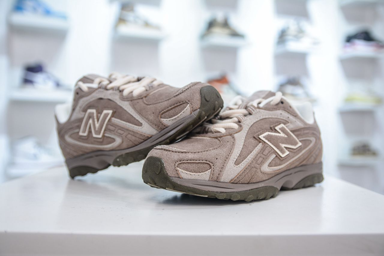New Balance 204L Mushroom Arid Stone.