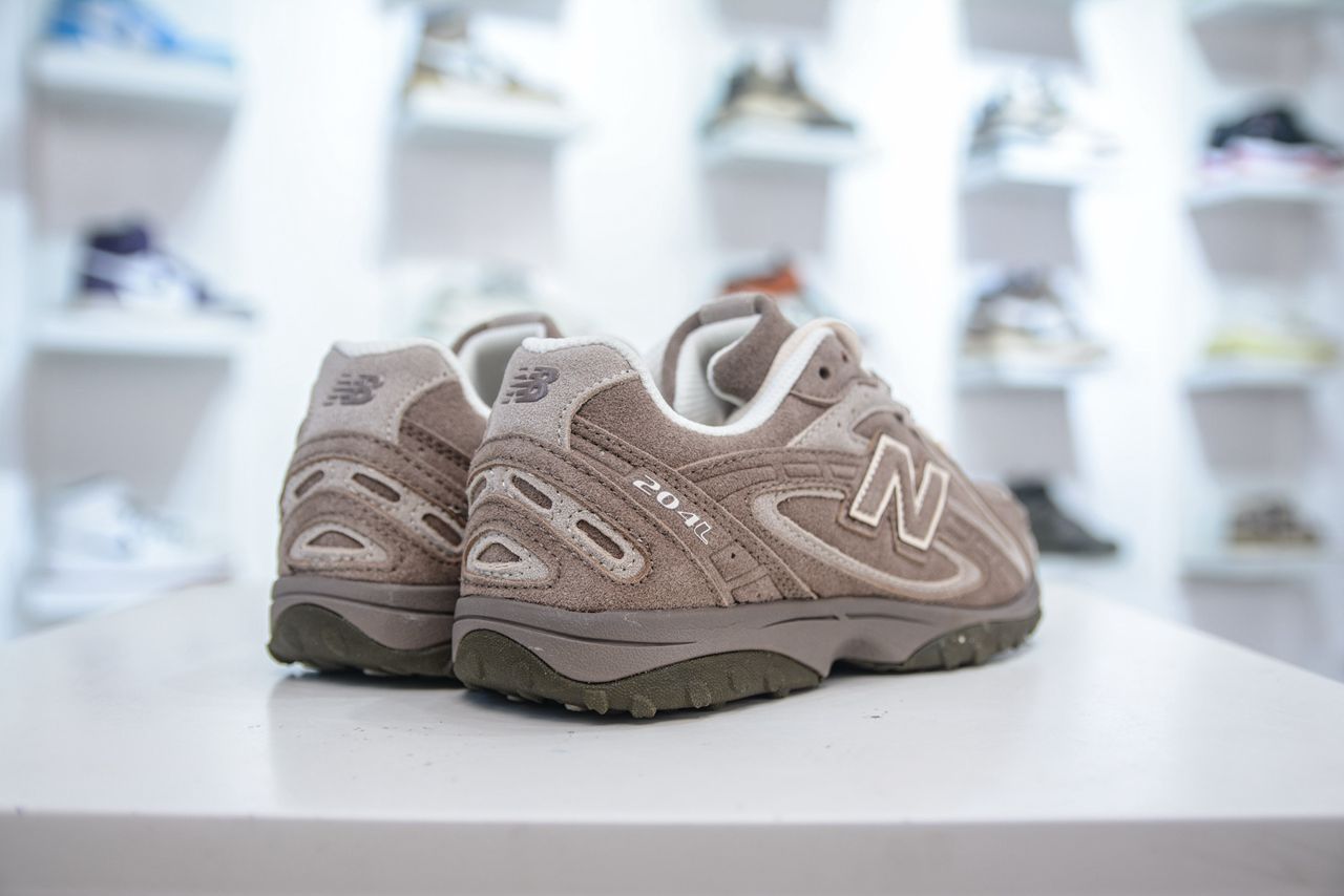 New Balance 204L Mushroom Arid Stone.
