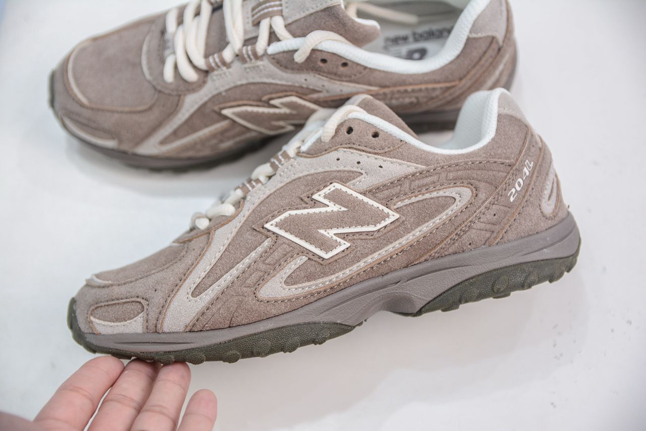 New Balance 204L Mushroom Arid Stone.