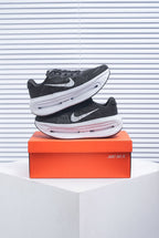 Nike Vomero Premium