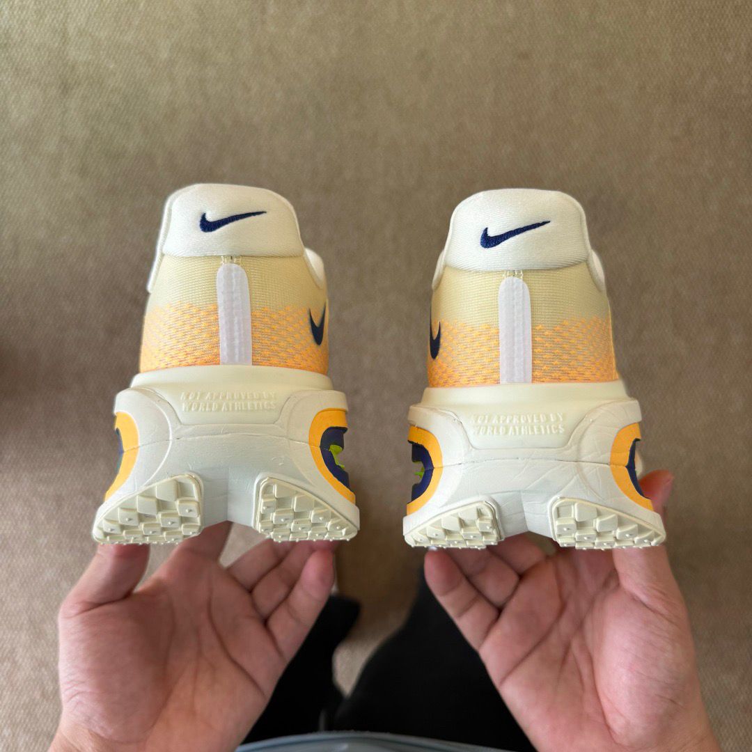 Nike Vomero Premium Alabaster.
