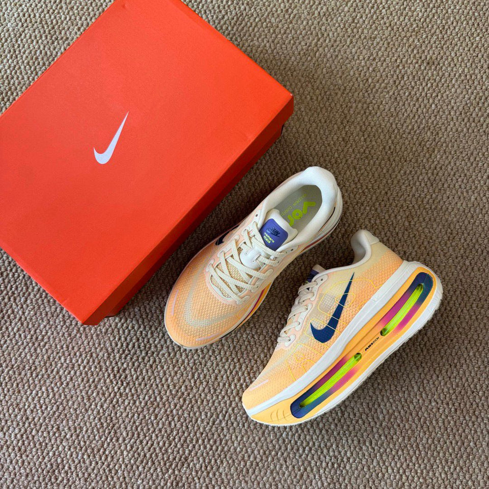 Nike Vomero Premium Alabaster.