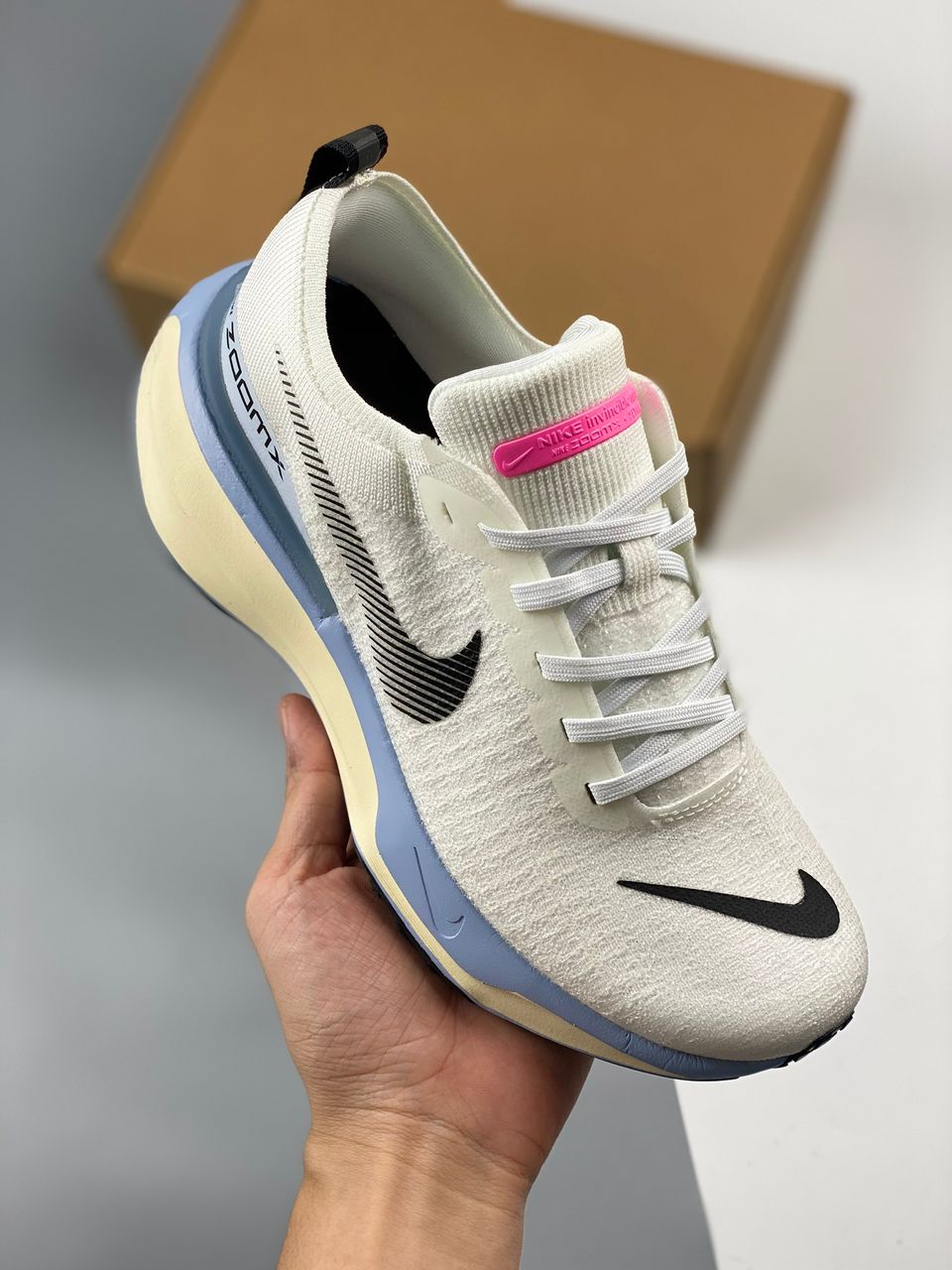 Nike ZoomX Invincible Run Flyknit 3