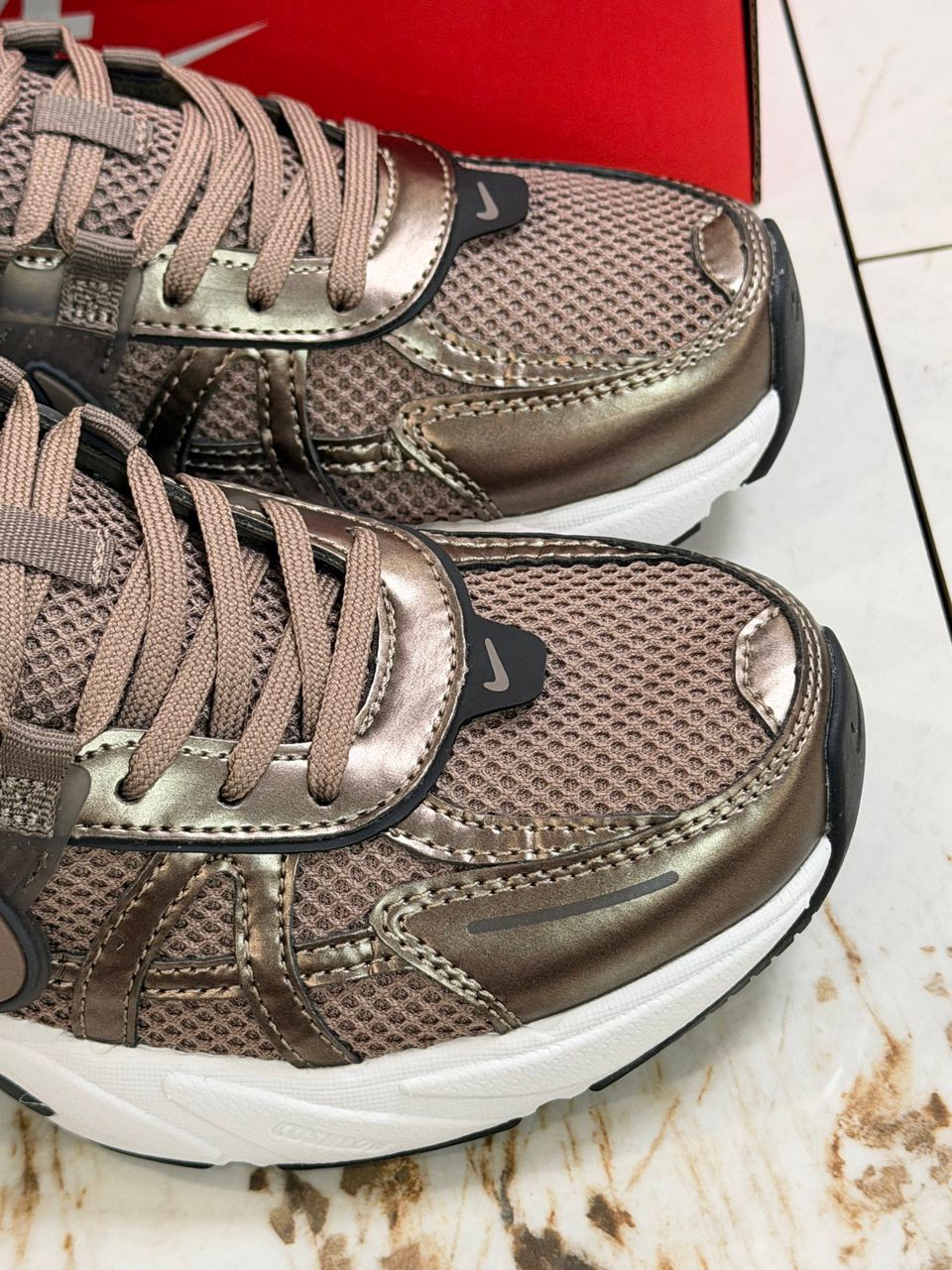 Nike V2K Run