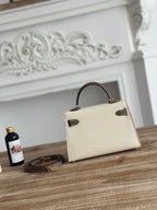 Hermès Kelly Wallet Bicolor Off White  Brown Gold Hardware .