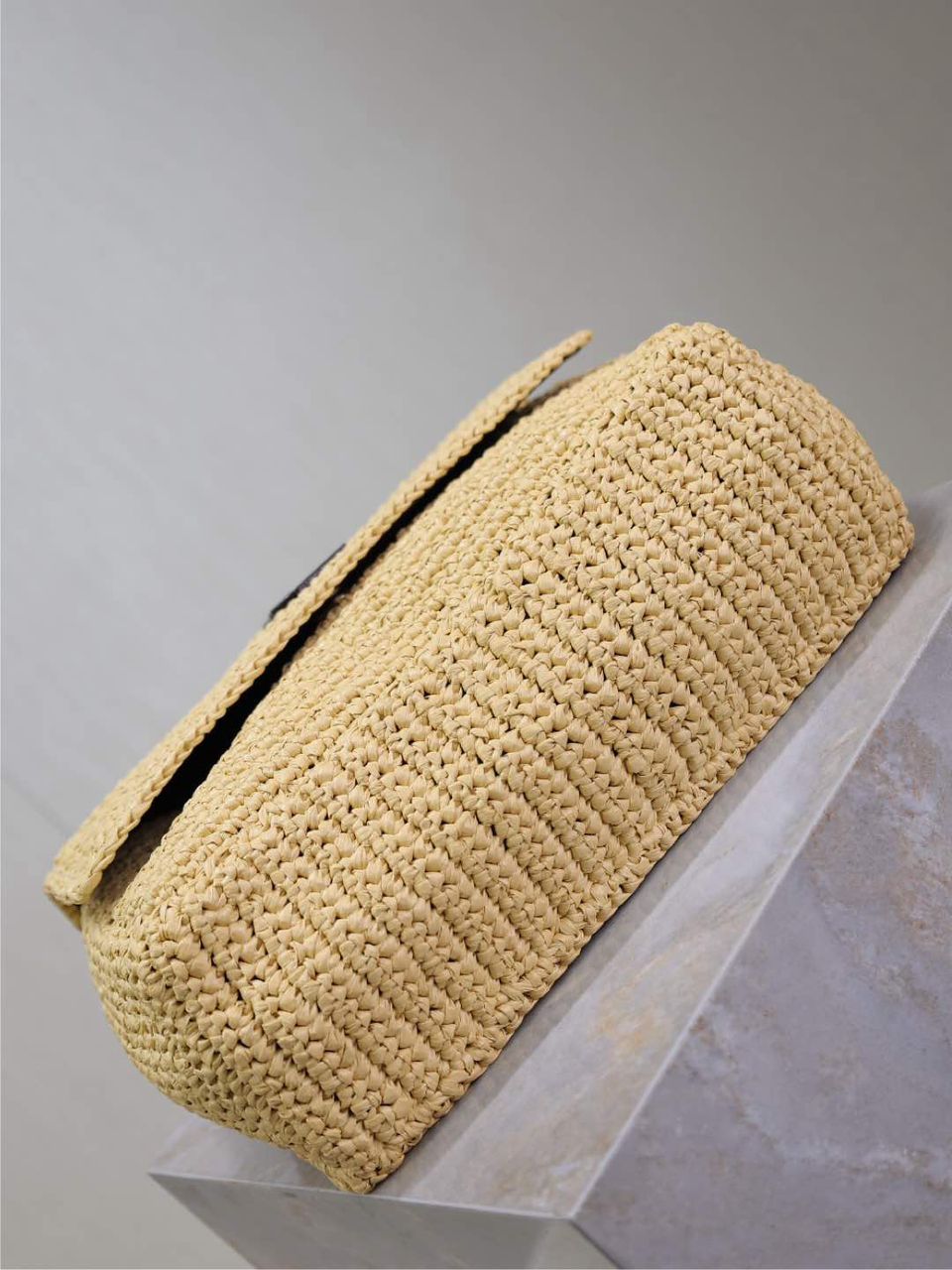 Saint Laurent Niki Medium Raffia Chain Bag Natural Preto .