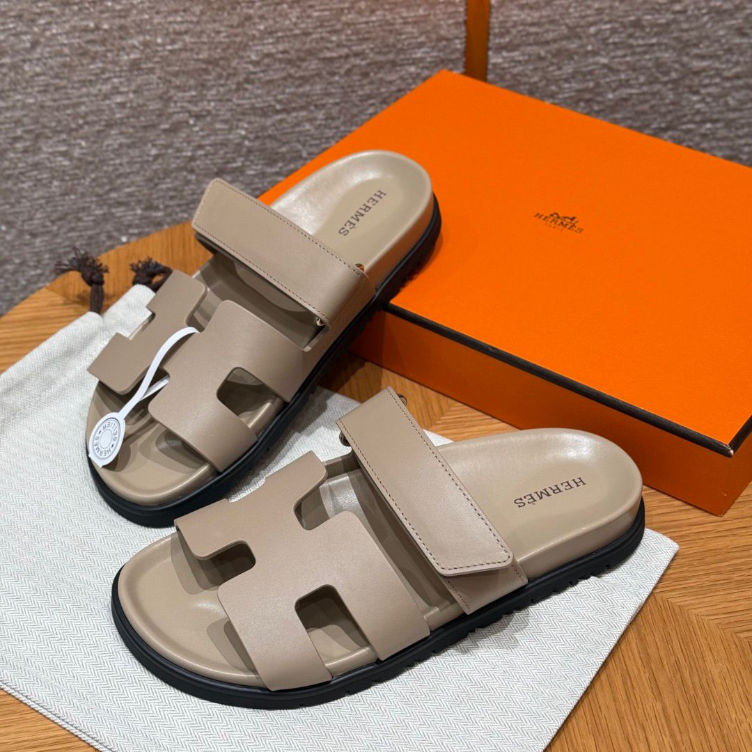 Hermès Chypre Sandal Couro Etoupe .
